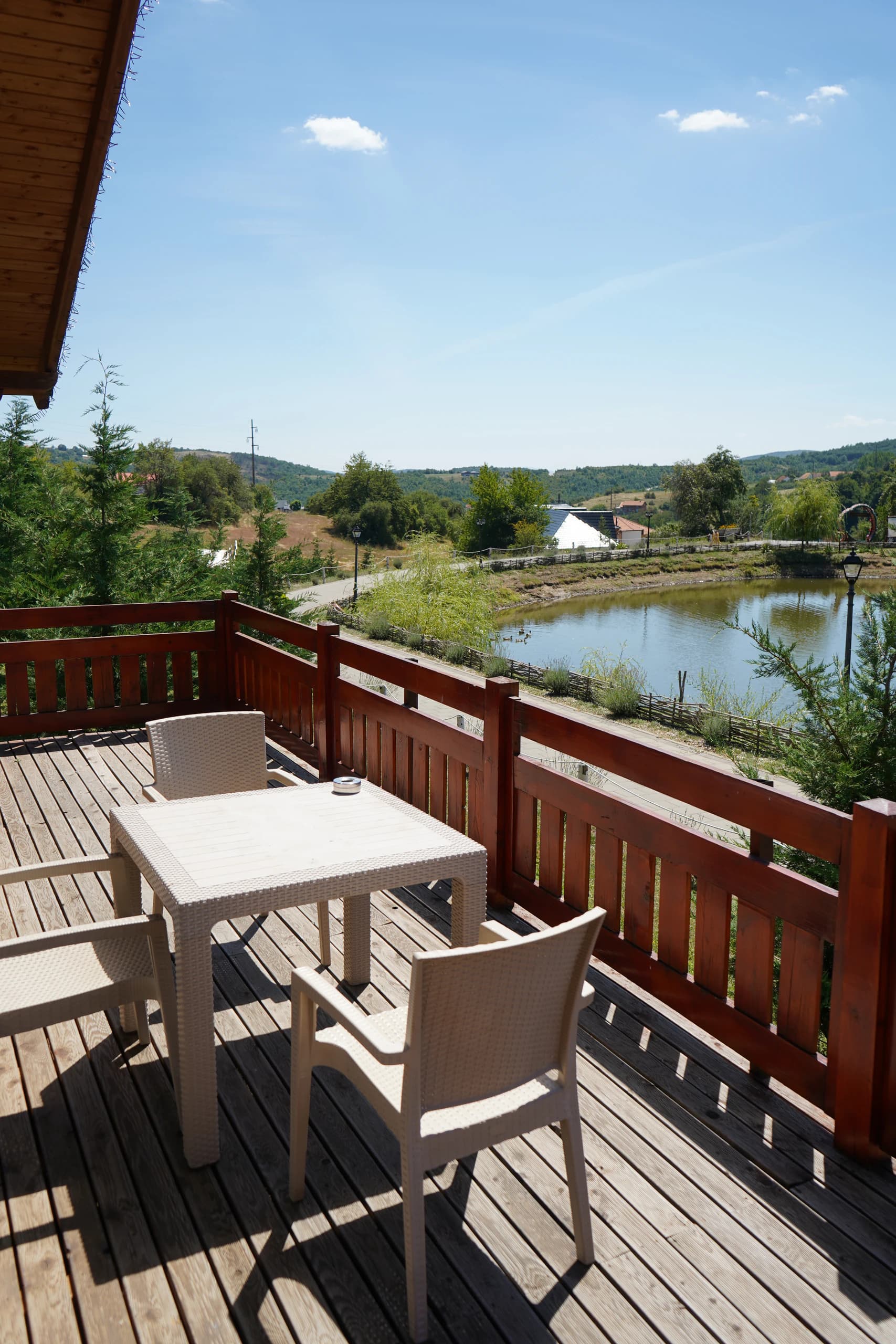 The balcony table above the water